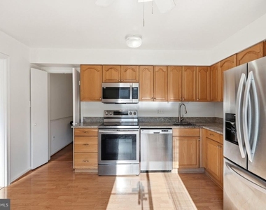 3695 Persimmon Circle - Photo Thumbnail 18