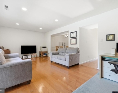 3695 Persimmon Circle - Photo Thumbnail 23
