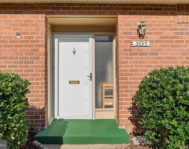 3695 Persimmon Circle - Photo Thumbnail 4