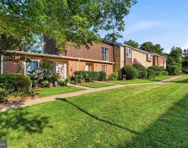 3695 Persimmon Circle - Photo Thumbnail 1