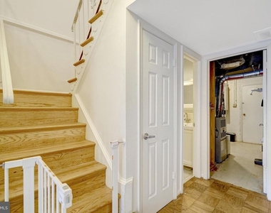 8527 Parliament Drive - Photo Thumbnail 4