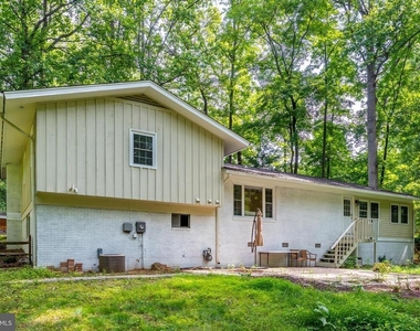 11621 Sourwood Lane - Photo Thumbnail 6