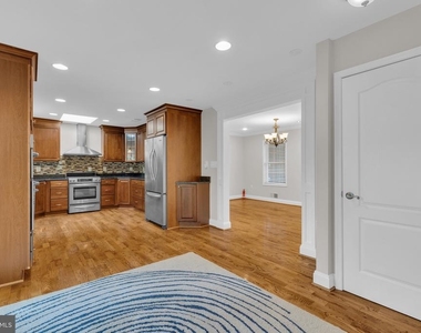 7205 Van Ness Court - Photo Thumbnail 15