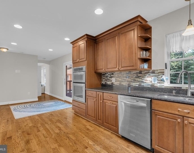 7205 Van Ness Court - Photo Thumbnail 13