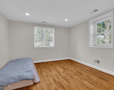 7205 Van Ness Court - Photo Thumbnail 23