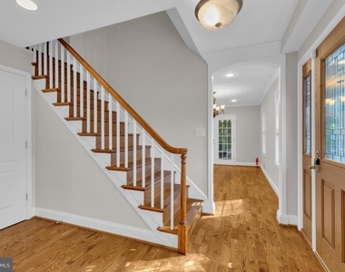 7205 Van Ness Court - Photo Thumbnail 5