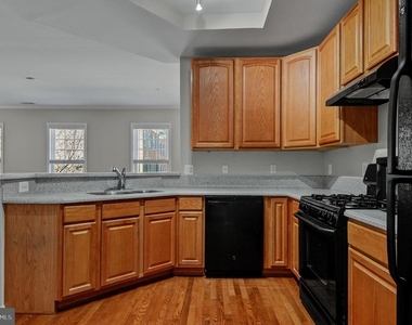 4619 Hummingbird Lane - Photo Thumbnail 12