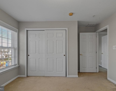 4619 Hummingbird Lane - Photo Thumbnail 17
