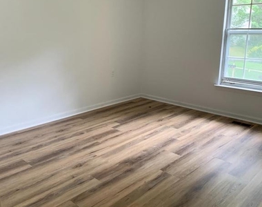10226 Quiet Pond Terrace - Photo Thumbnail 24