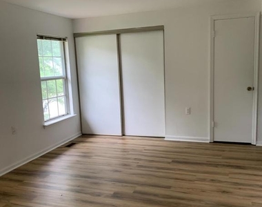 10226 Quiet Pond Terrace - Photo Thumbnail 5