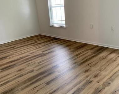 10226 Quiet Pond Terrace - Photo Thumbnail 13