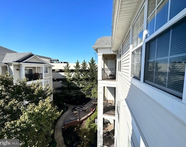 12925 Centre Park Circle - Photo Thumbnail 26