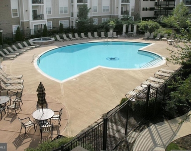 12925 Centre Park Circle - Photo Thumbnail 31