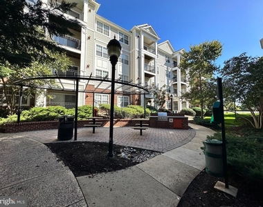 12925 Centre Park Circle - Photo Thumbnail 28