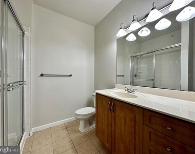 12925 Centre Park Circle - Photo Thumbnail 21