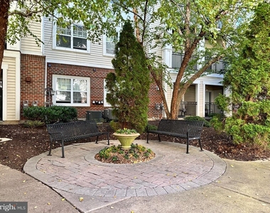 12925 Centre Park Circle - Photo Thumbnail 29