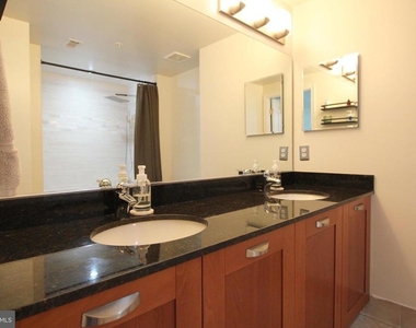 2451 Midtown Avenue - Photo Thumbnail 11