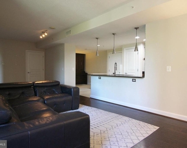 2451 Midtown Avenue - Photo Thumbnail 14