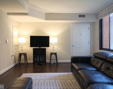 2451 Midtown Avenue - Photo Thumbnail 13