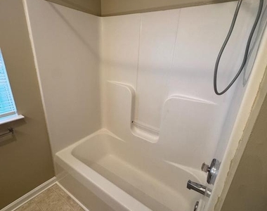 544 Allston Circle - Photo Thumbnail 12