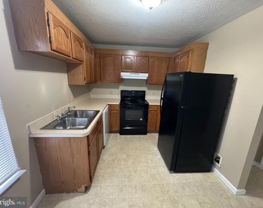 544 Allston Circle - Photo Thumbnail 3