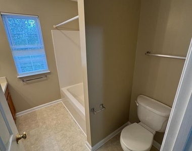544 Allston Circle - Photo Thumbnail 10