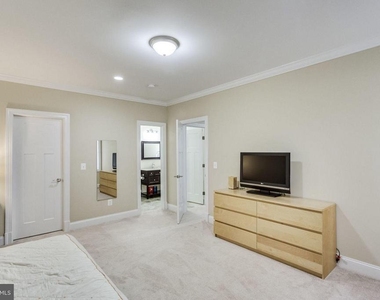 312 Pine Street - Photo Thumbnail 24