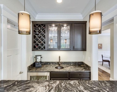 312 Pine Street - Photo Thumbnail 2