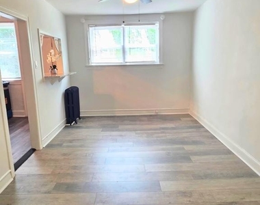1108 E Stafford Street - Photo Thumbnail 11