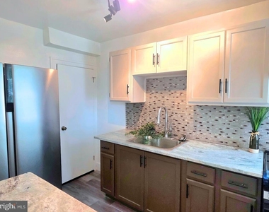 1108 E Stafford Street - Photo Thumbnail 3
