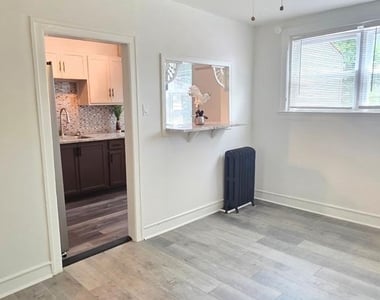 1108 E Stafford Street - Photo Thumbnail 12