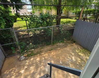 1108 E Stafford Street - Photo Thumbnail 29