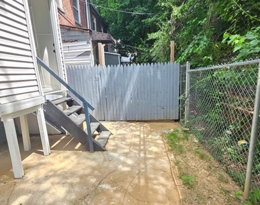 1108 E Stafford Street - Photo Thumbnail 30
