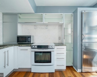 2211 South Street - Photo Thumbnail 2