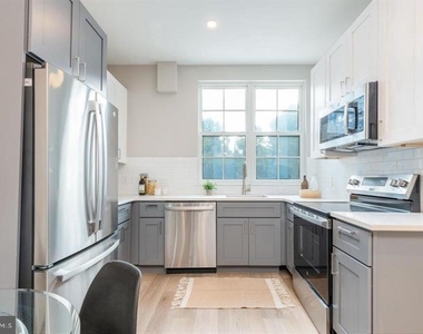 3919 Ridge Avenue - Photo Thumbnail 3