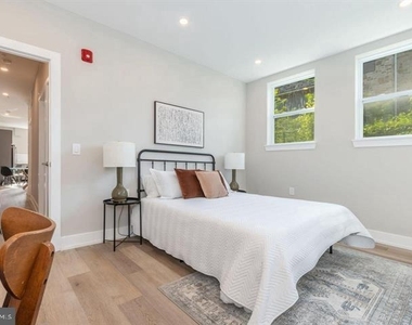 3919 Ridge Avenue - Photo Thumbnail 7