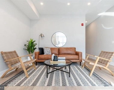 3919 Ridge Avenue - Photo Thumbnail 12