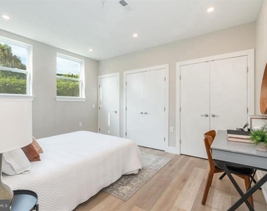 3919 Ridge Avenue - Photo Thumbnail 8