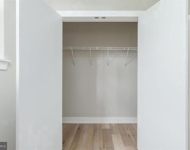 3919 Ridge Avenue - Photo Thumbnail 14