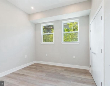 3919 Ridge Avenue - Photo Thumbnail 13
