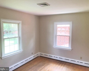 2060 Bridge Road - Photo Thumbnail 4