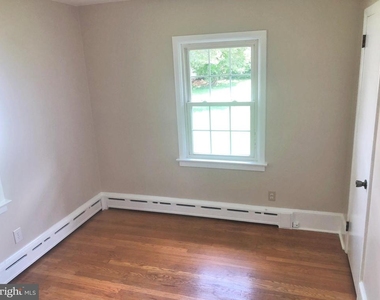 2060 Bridge Road - Photo Thumbnail 10