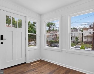 403 Walnut Avenue - Photo Thumbnail 2