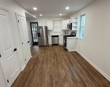 403 Walnut Avenue - Photo Thumbnail 5