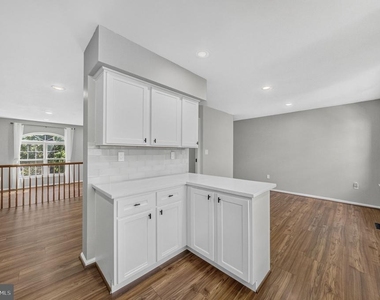 132 S Barrow Place - Photo Thumbnail 17
