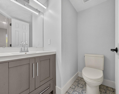 132 S Barrow Place - Photo Thumbnail 14