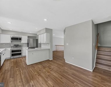 132 S Barrow Place - Photo Thumbnail 21