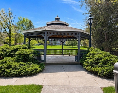 132 S Barrow Place - Photo Thumbnail 39