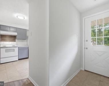 217 Vista Court - Photo Thumbnail 5