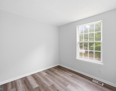 217 Vista Court - Photo Thumbnail 14